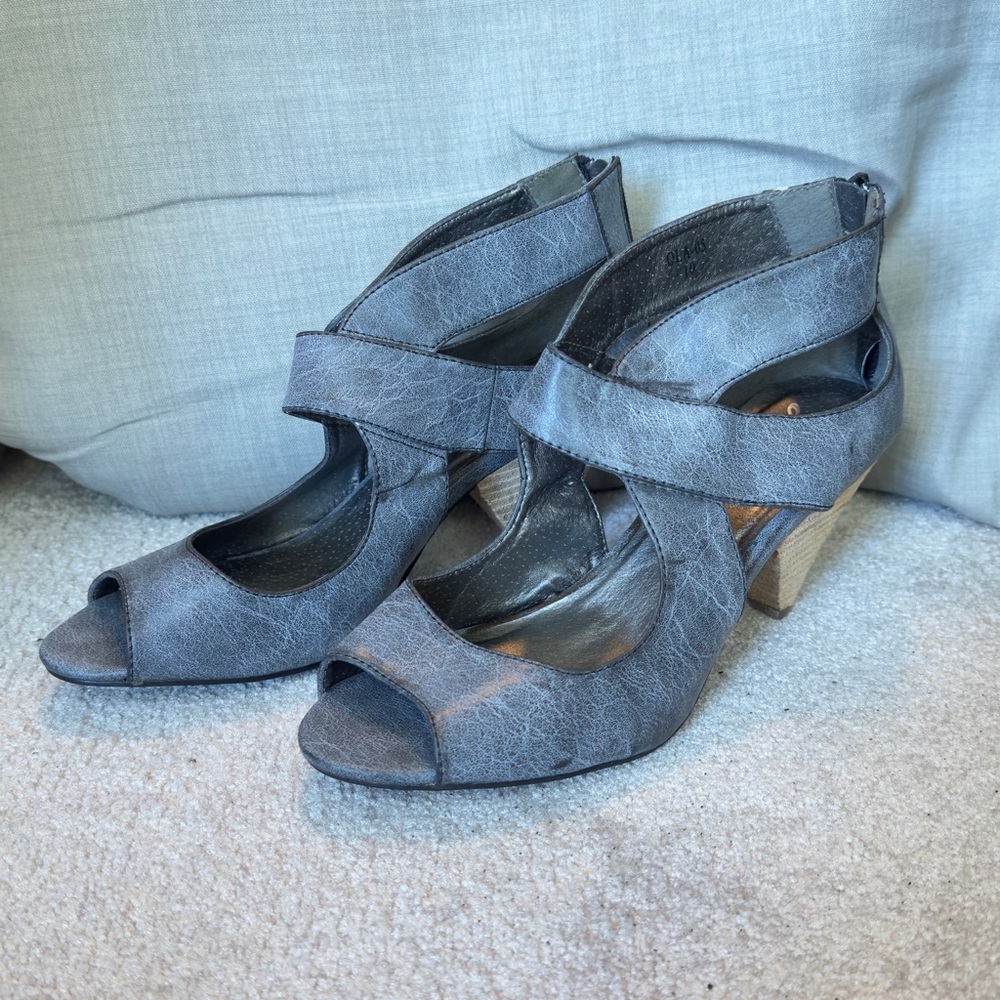 GOMAX Grey heels
